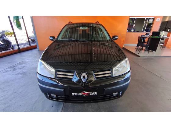 RENAULT MEGANE 1.6 DYNAMIQUE GRAND TOUR 16V FLEX 4P MANUAL RENAULT MEGANE 1.6 DYNAMIQUE GRAND TOUR 16V FLEX 4P MANUAL